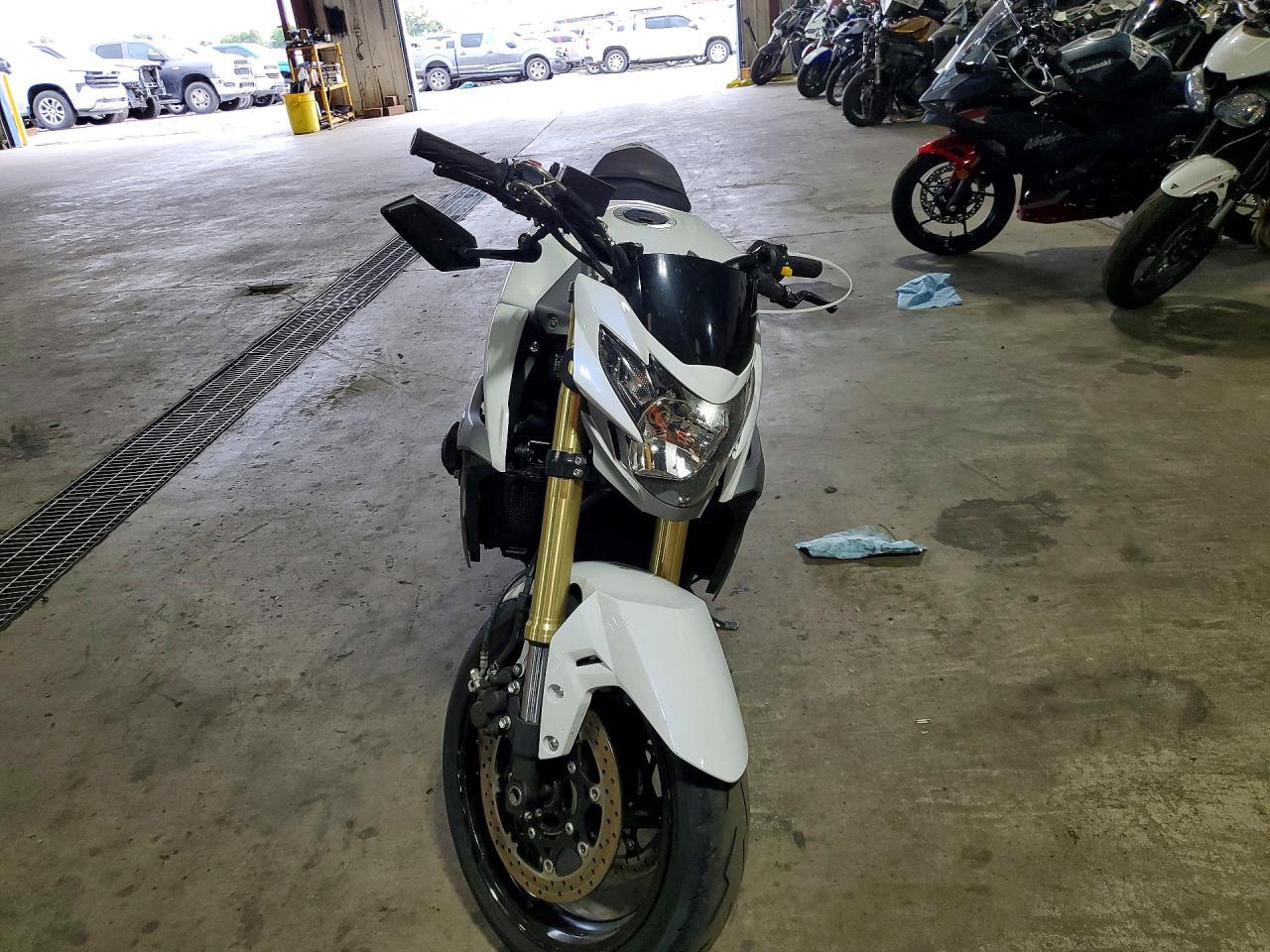 2016 Suzuki Gsx-S750 - Фото 2
