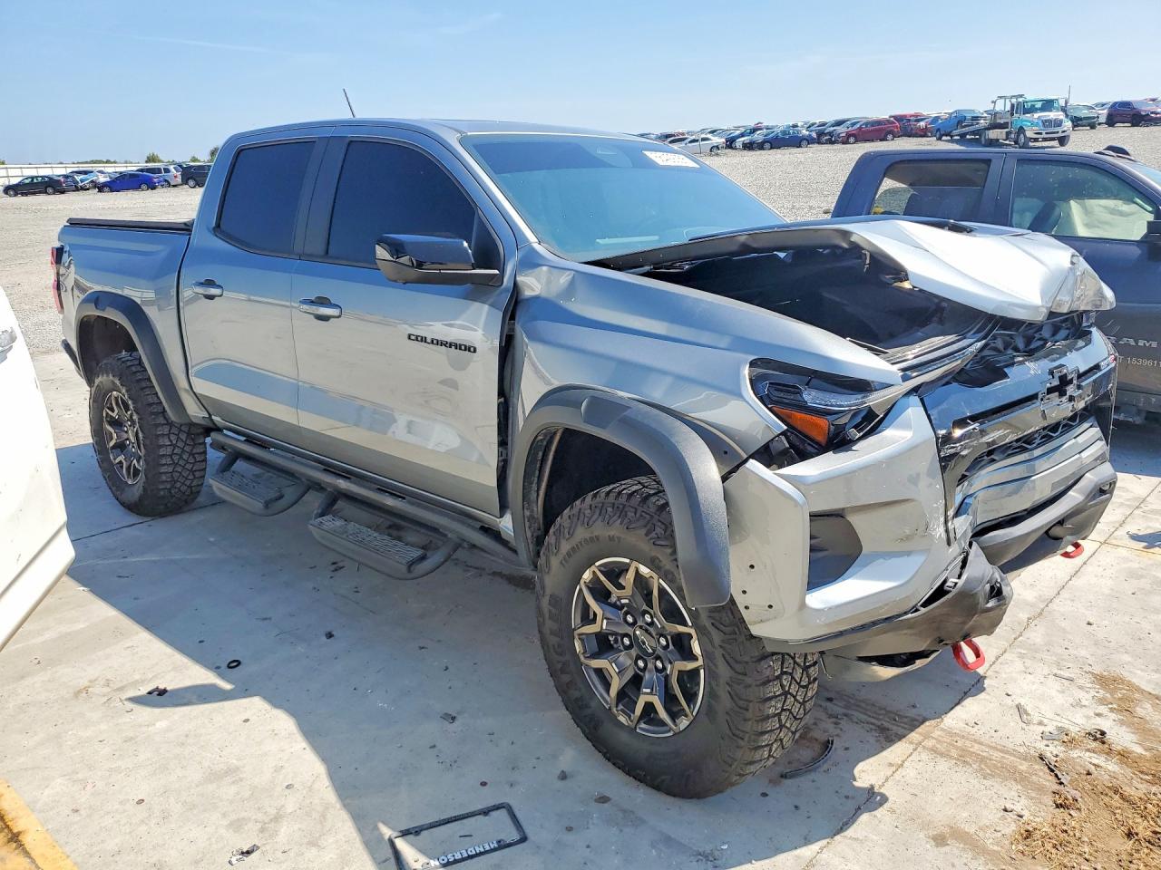 2025 Chevrolet Colorado Zr2 - Фото 4