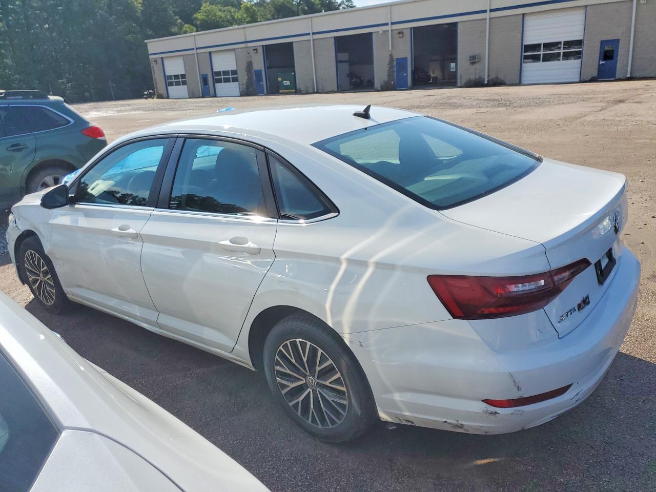 2021 Volkswagen Jetta S - Фото 2