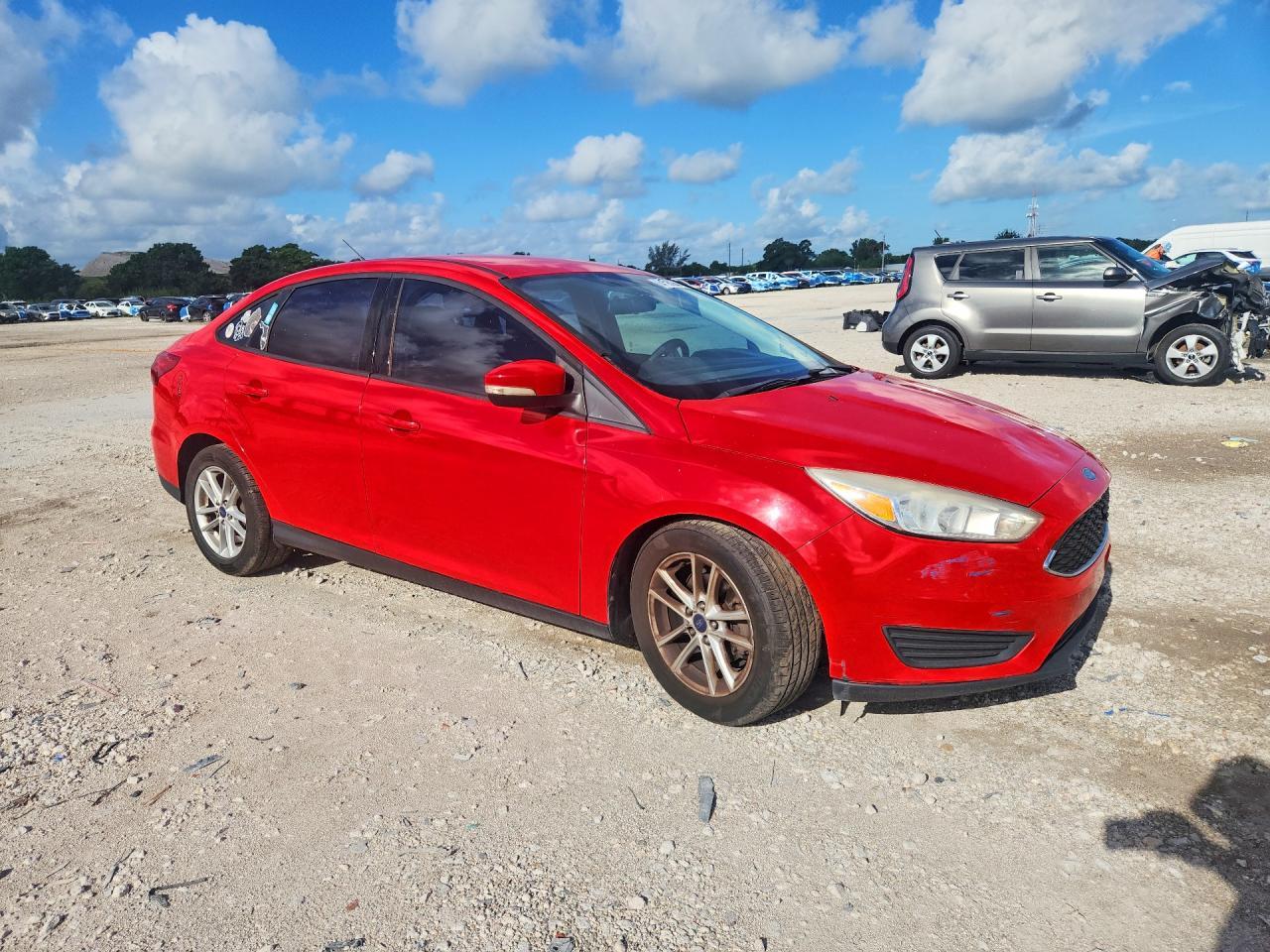 2017 Ford Focus Se - Image 4