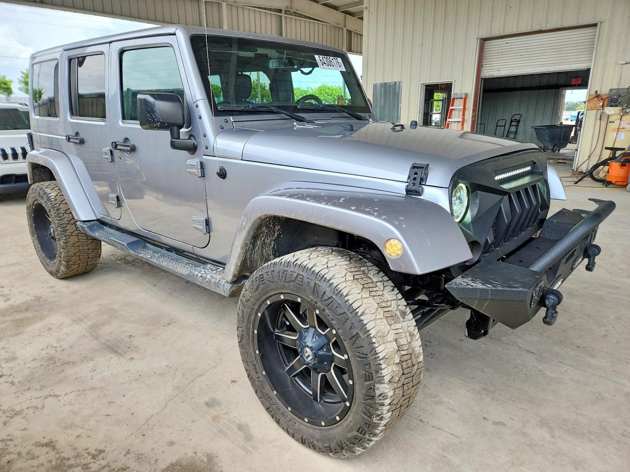 2017 Jeep Wrangler Unlimited Sahara - Фото 4