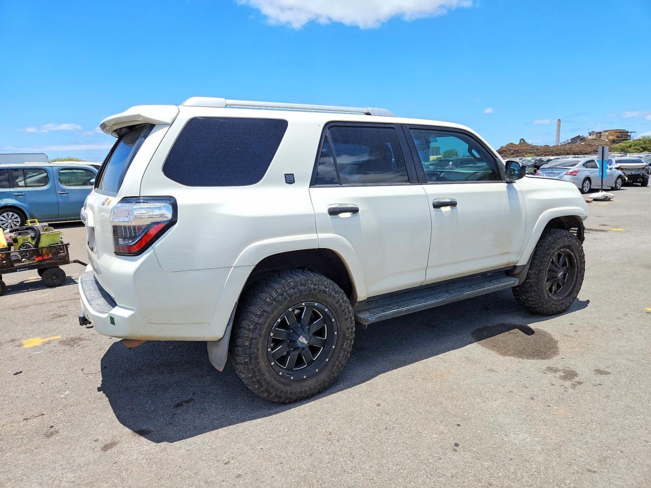 2019 Toyota 4Runner Sr5 - Image 3