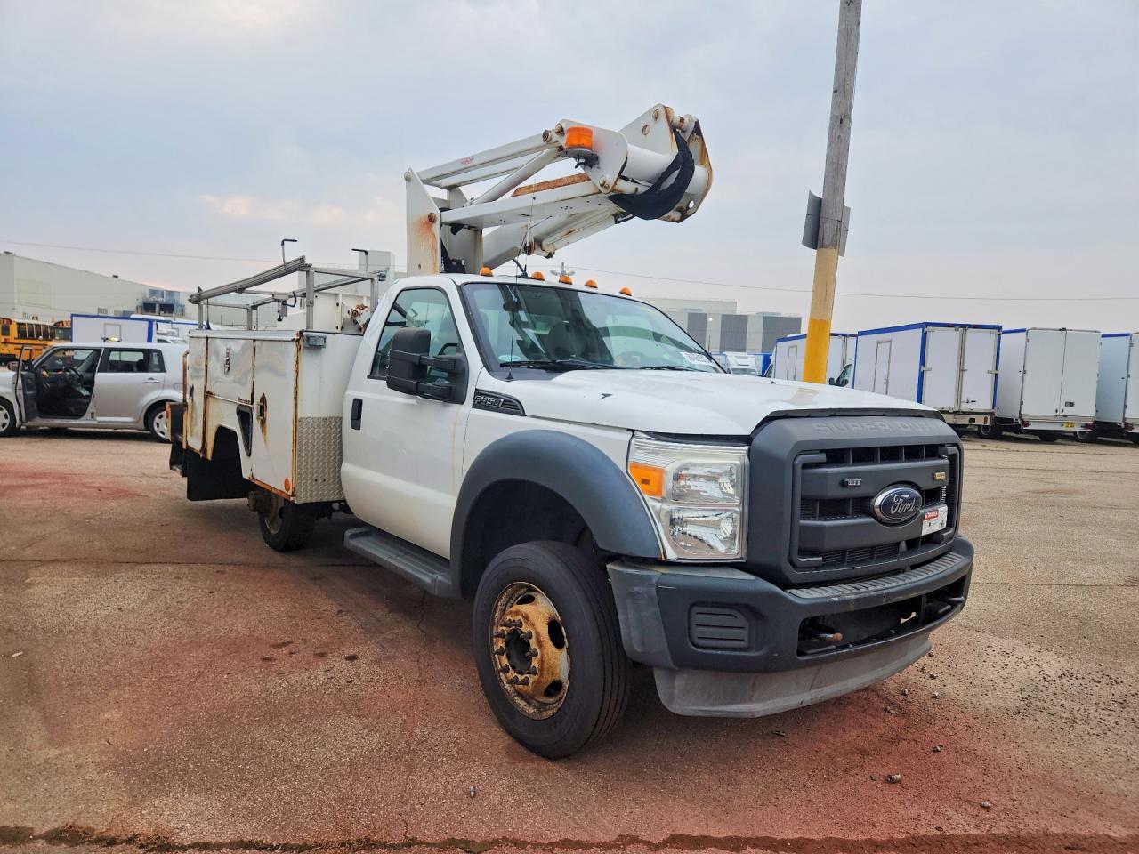 2012 Ford F450 Super - Bucket Truck - Фото 4
