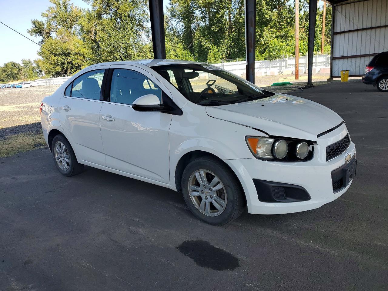 2014 Chevrolet Sonic Lt - Image 4