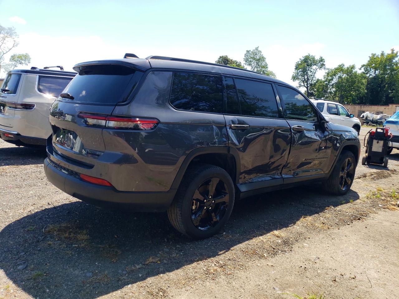 2024 Jeep Grand Cherokee L Limited - Image 3