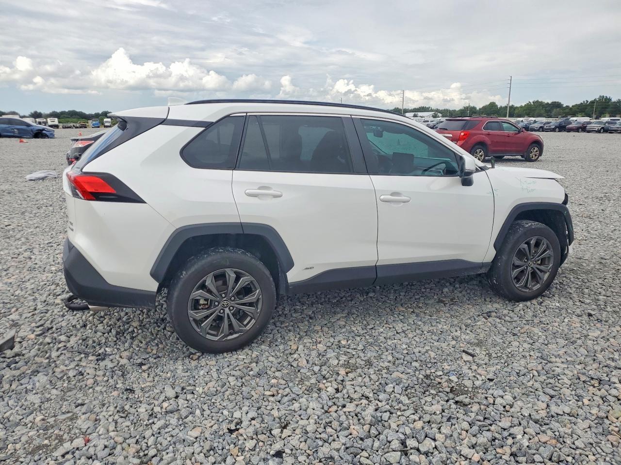2023 Toyota Rav4 Xle Premium - Фото 3