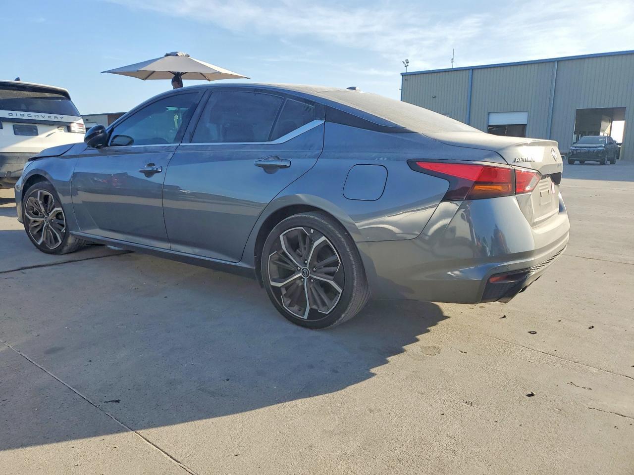 2025 Nissan Altima Sr - Image 2