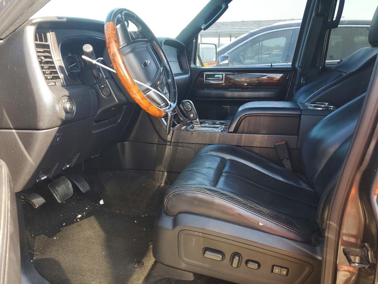 2016 Lincoln Navigator Select - Image 7