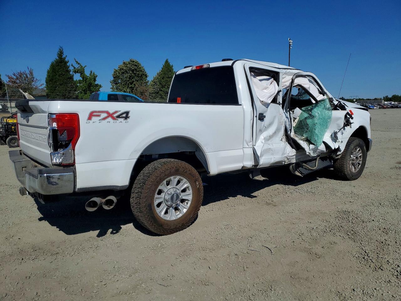 2021 Ford F250 Super Duty - Фото 3