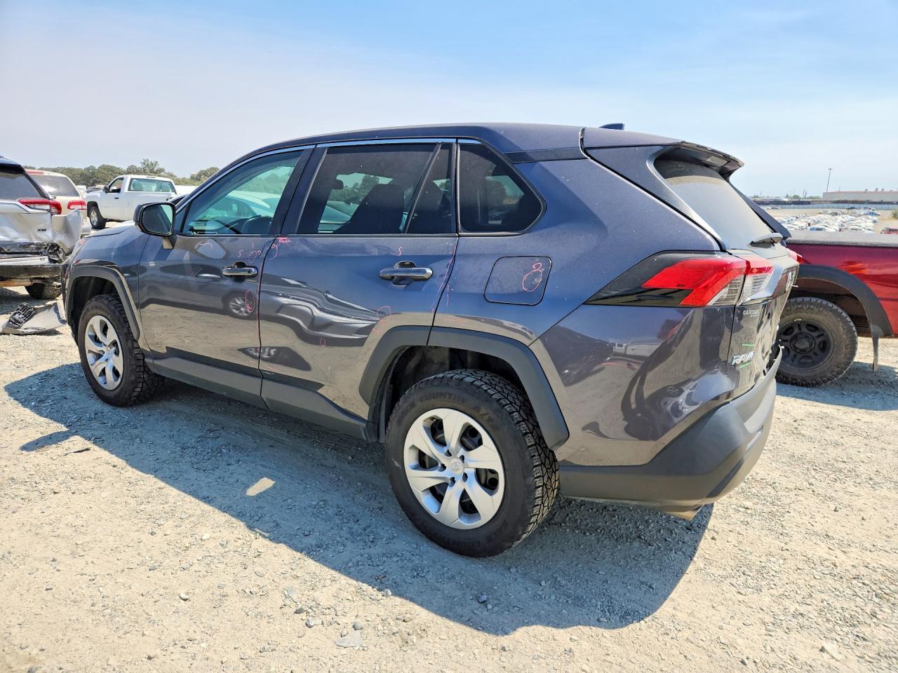 2022 Toyota Rav4 Le - Фото 2