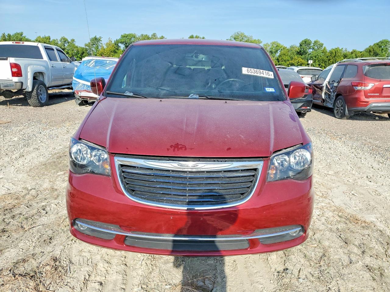 2015 Chrysler Town & Country S - Фото 5