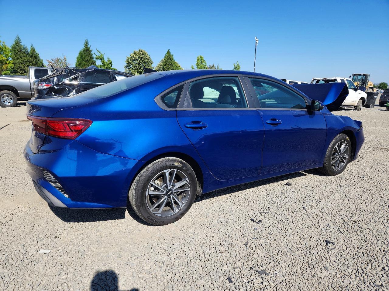 2024 Kia Forte Lxs - Image 3