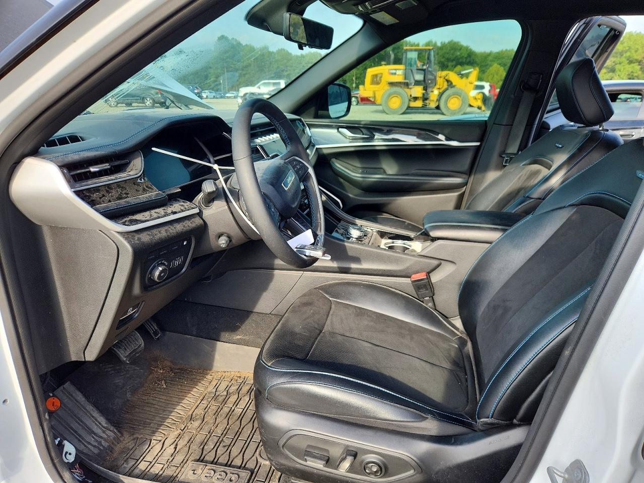 2022 Jeep Grand Cherokee Trailhawk 4Xe - Image 7