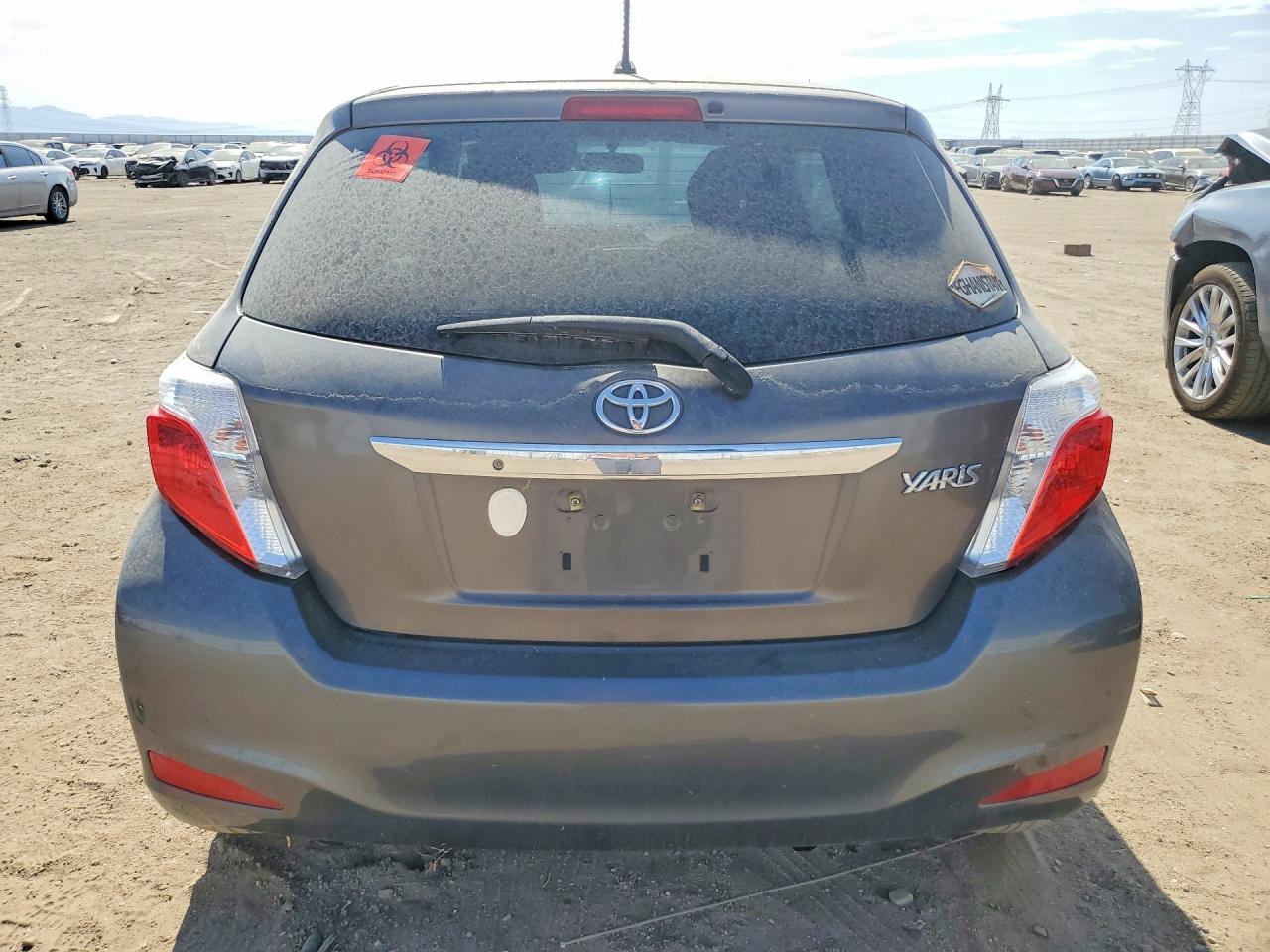 2014 Toyota Yaris 3-Door L - Фото 6