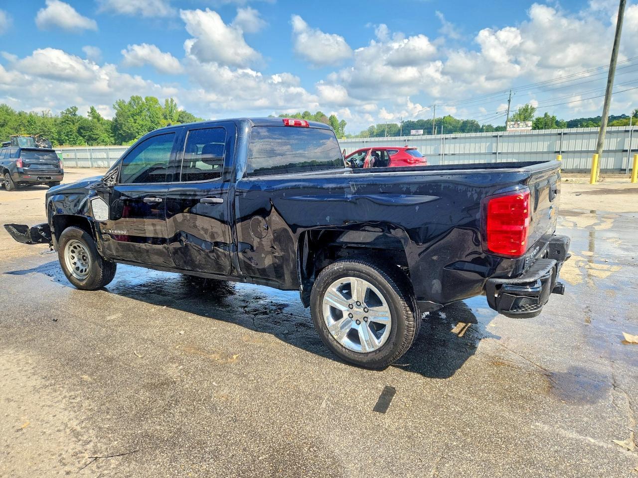 2018 Chevrolet Silverado C1500 Custom - Фото 2