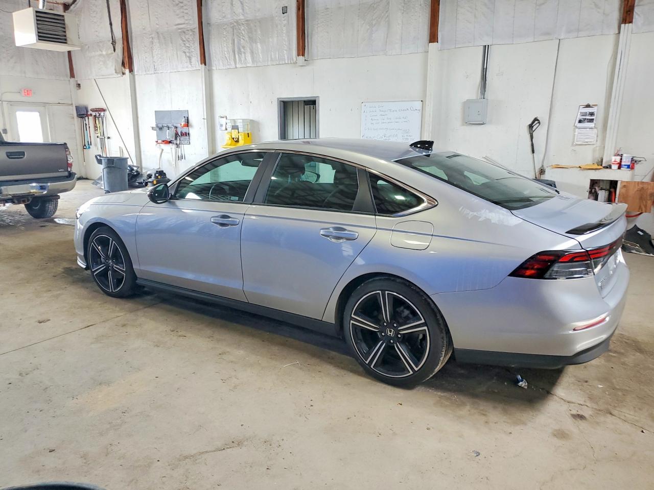 2025 Honda Accord Hybrid Sport - Фото 2