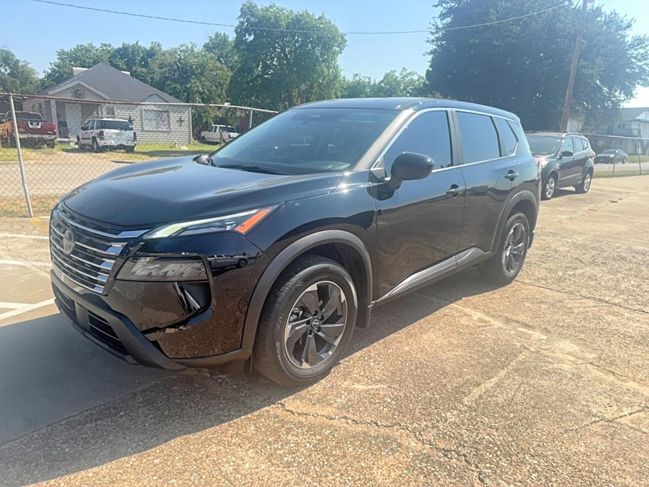 2026 Nissan Rogue Sv - Image 2