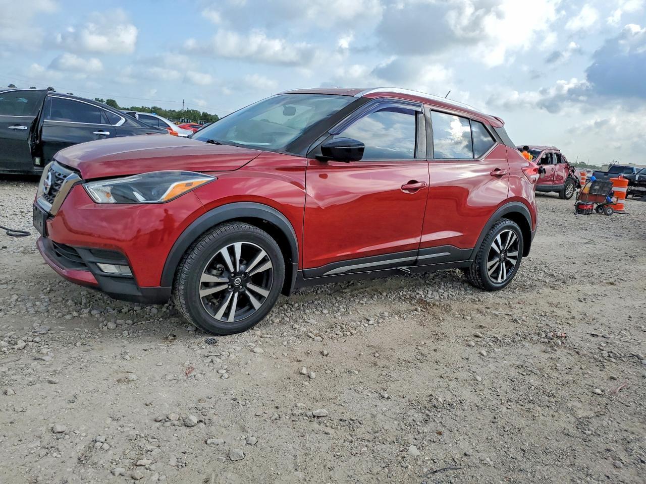 2020 Nissan Kicks Sr