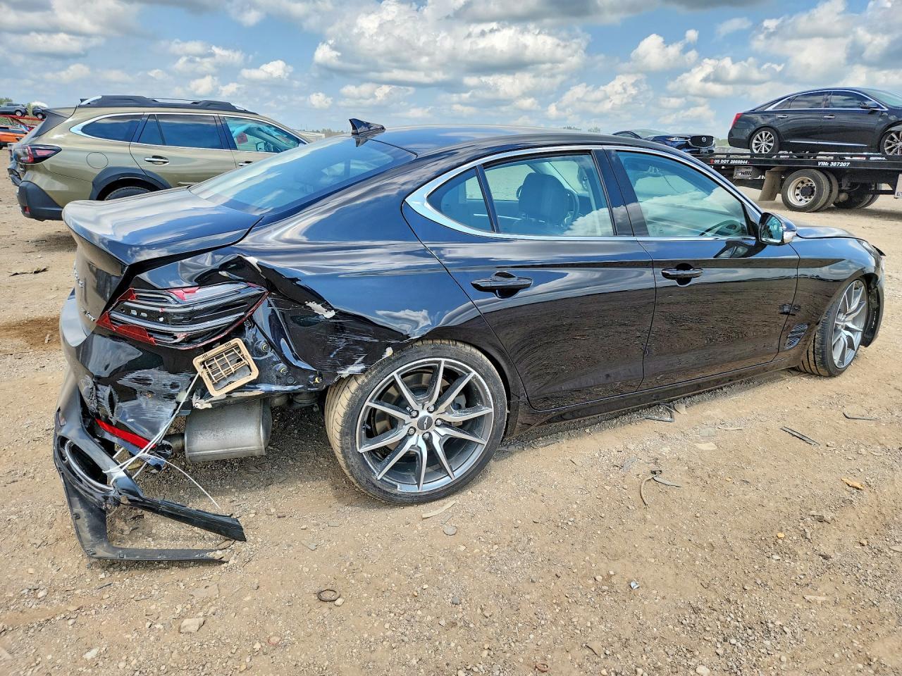 2022 Genesis G70 3.3T Standard - Фото 3