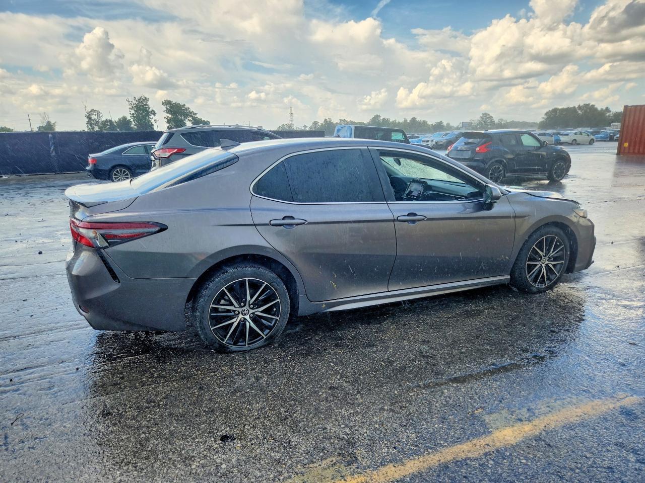 2024 Toyota Camry Se - Фото 3