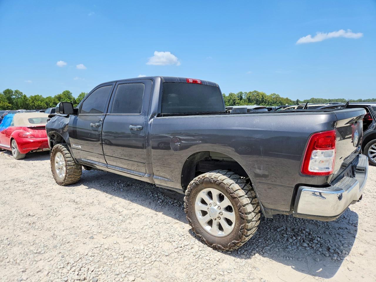2021 Ram 2500 Tradesman - Фото 2