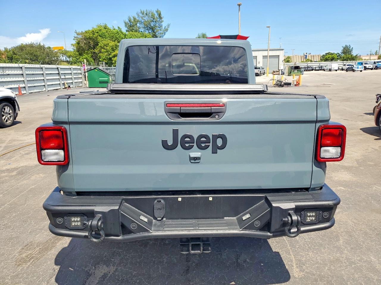 2025 Jeep Gladiator Sport - Image 6