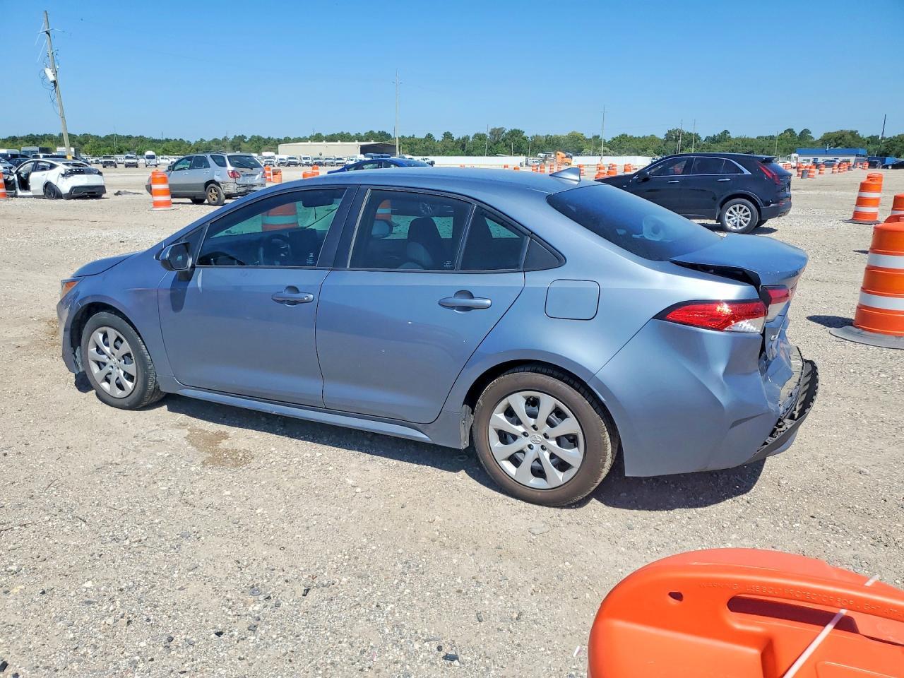 2020 Toyota Corolla Le - Image 2
