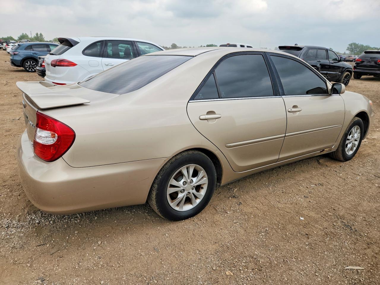 2004 Toyota Camry Le V6 - Фото 3