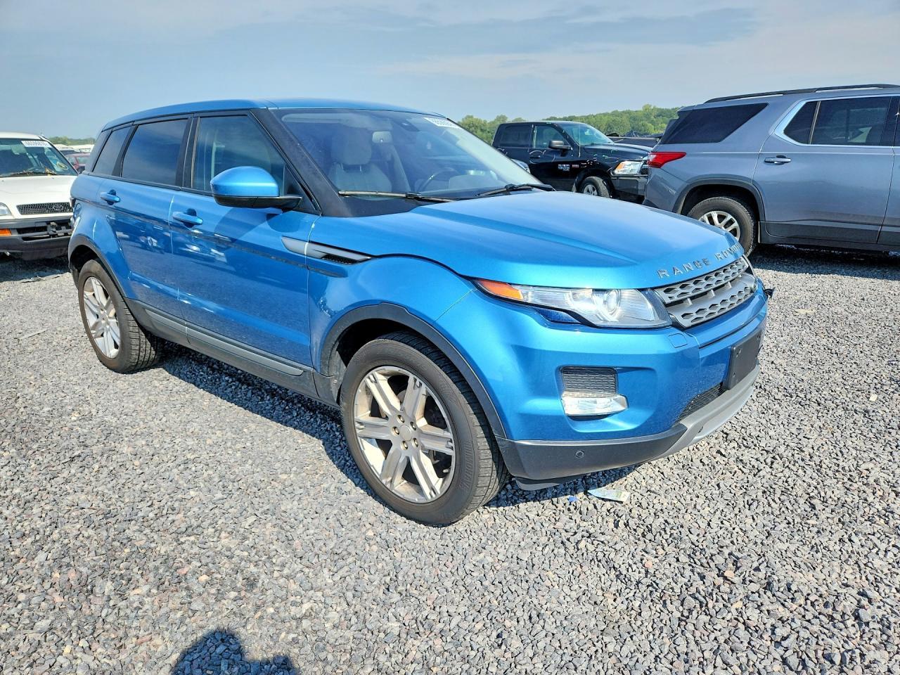 2015 Land Rover Range Rover Evoque Pure Plus - Image 4