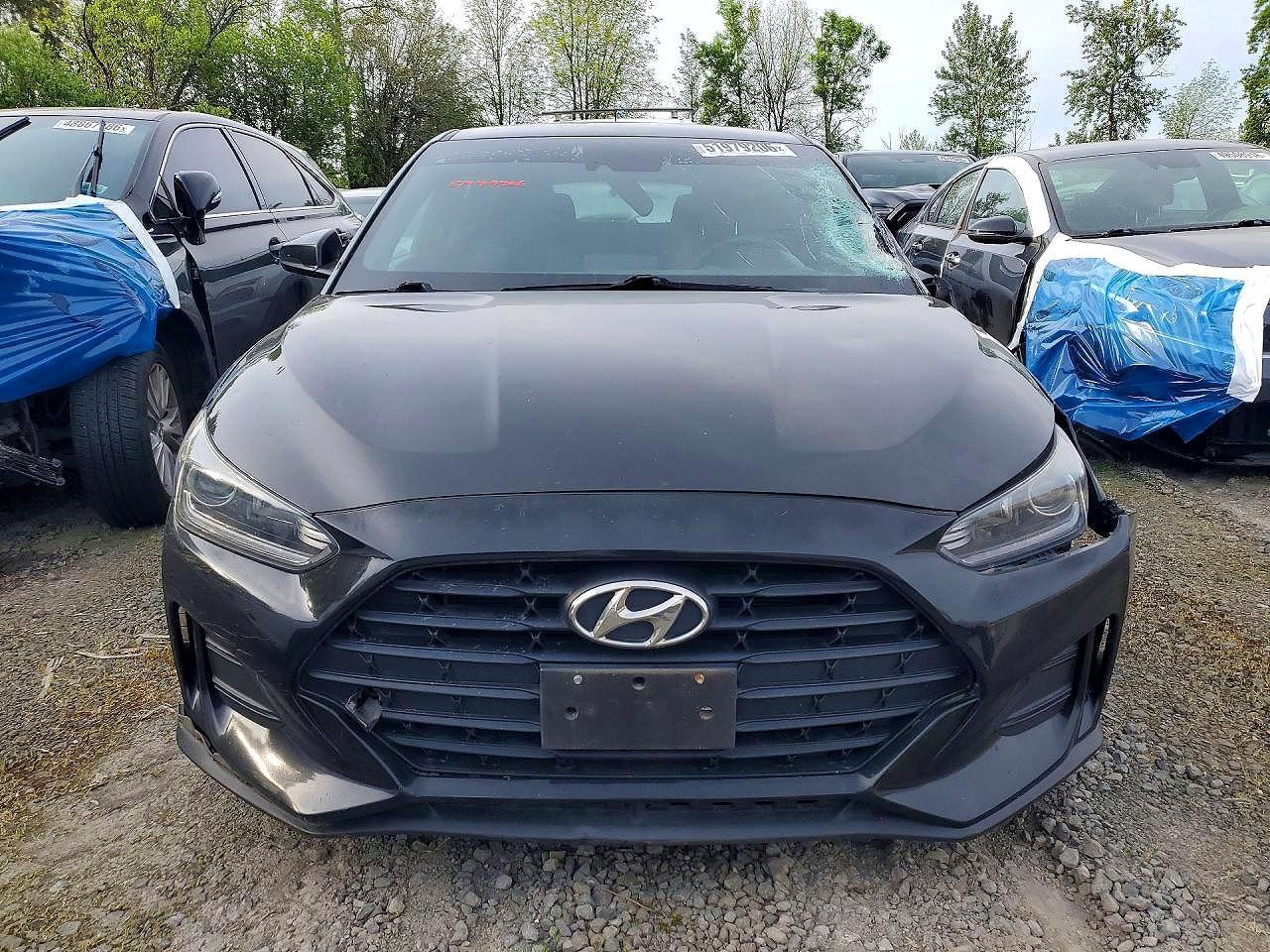 2016 Hyundai Veloster Base - Image 5