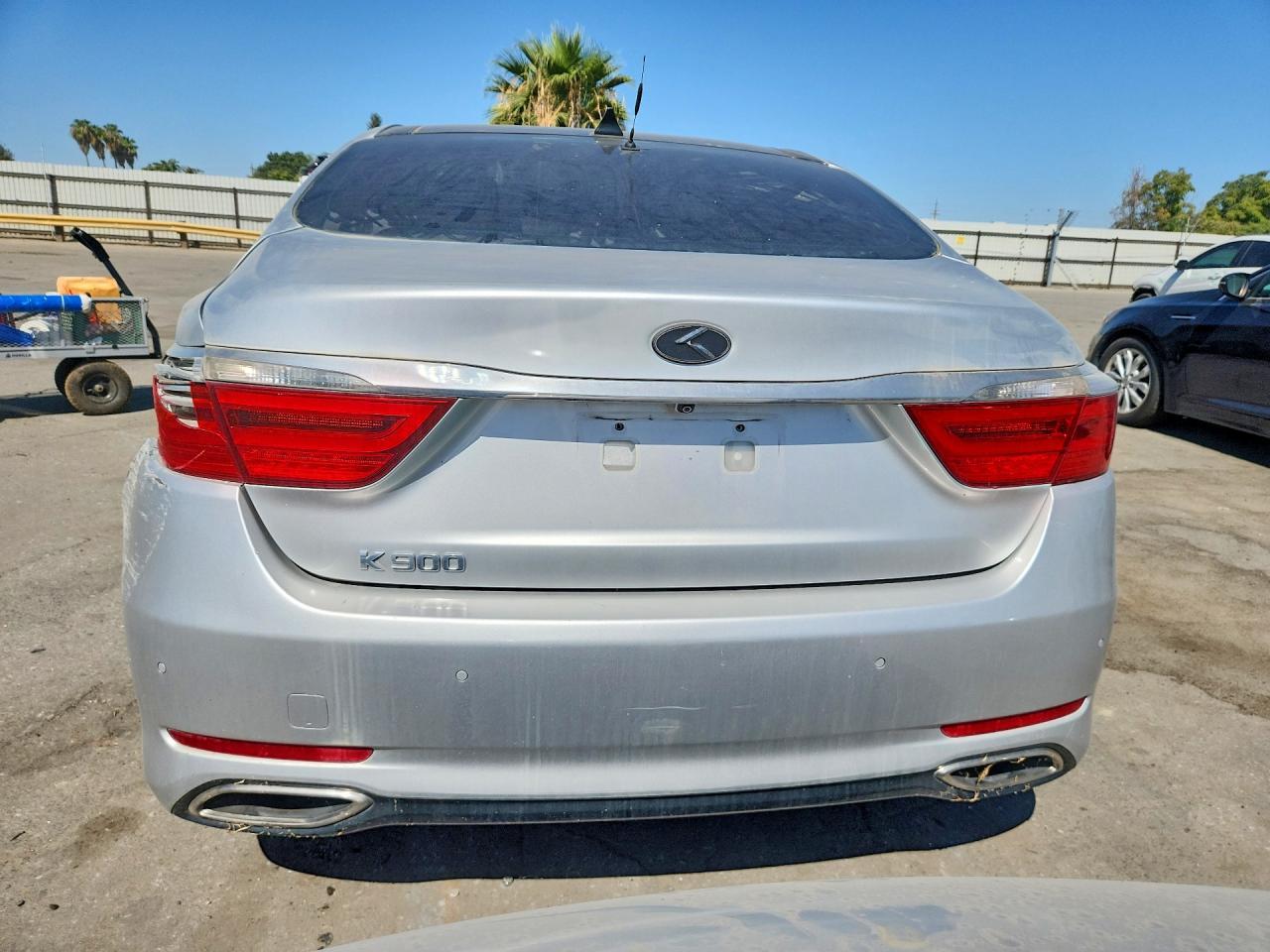 2016 Kia K900 Luxury V6 - Image 6