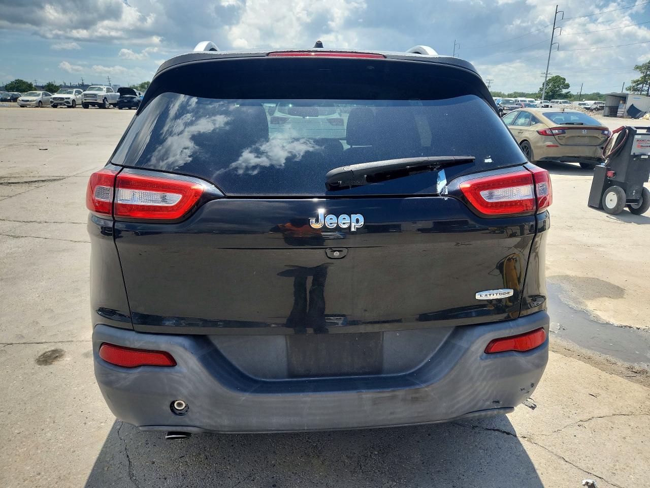 2016 Jeep Cherokee Latitude - Фото 6