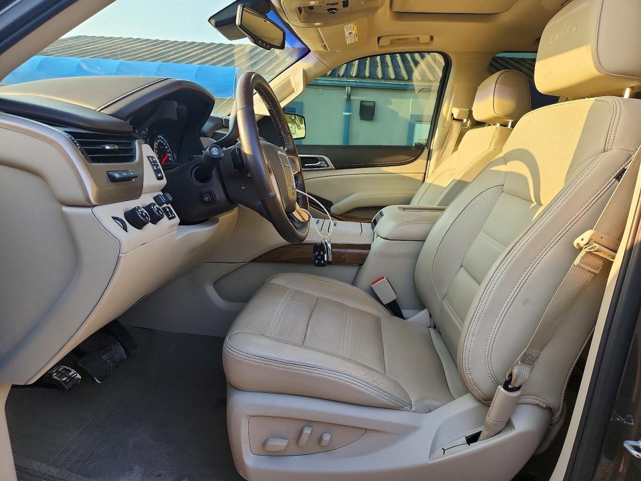 2019 GMC Yukon Denali - Фото 7