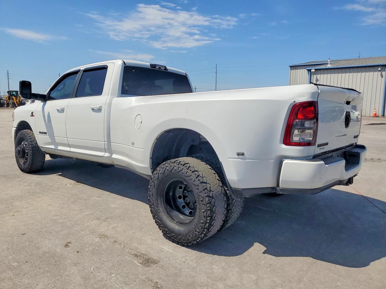 2022 Ram 3500 Big Horn/Lone Star - Image 2