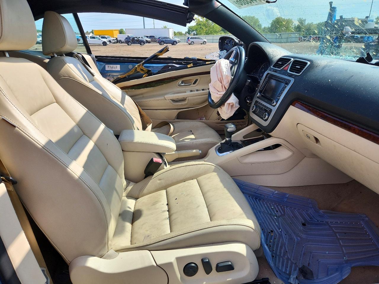 2010 Volkswagen Eos Lux - Image 7