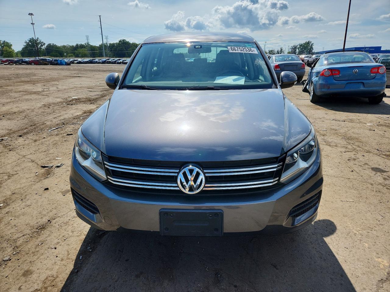 2014 Volkswagen Tiguan S - Фото 5