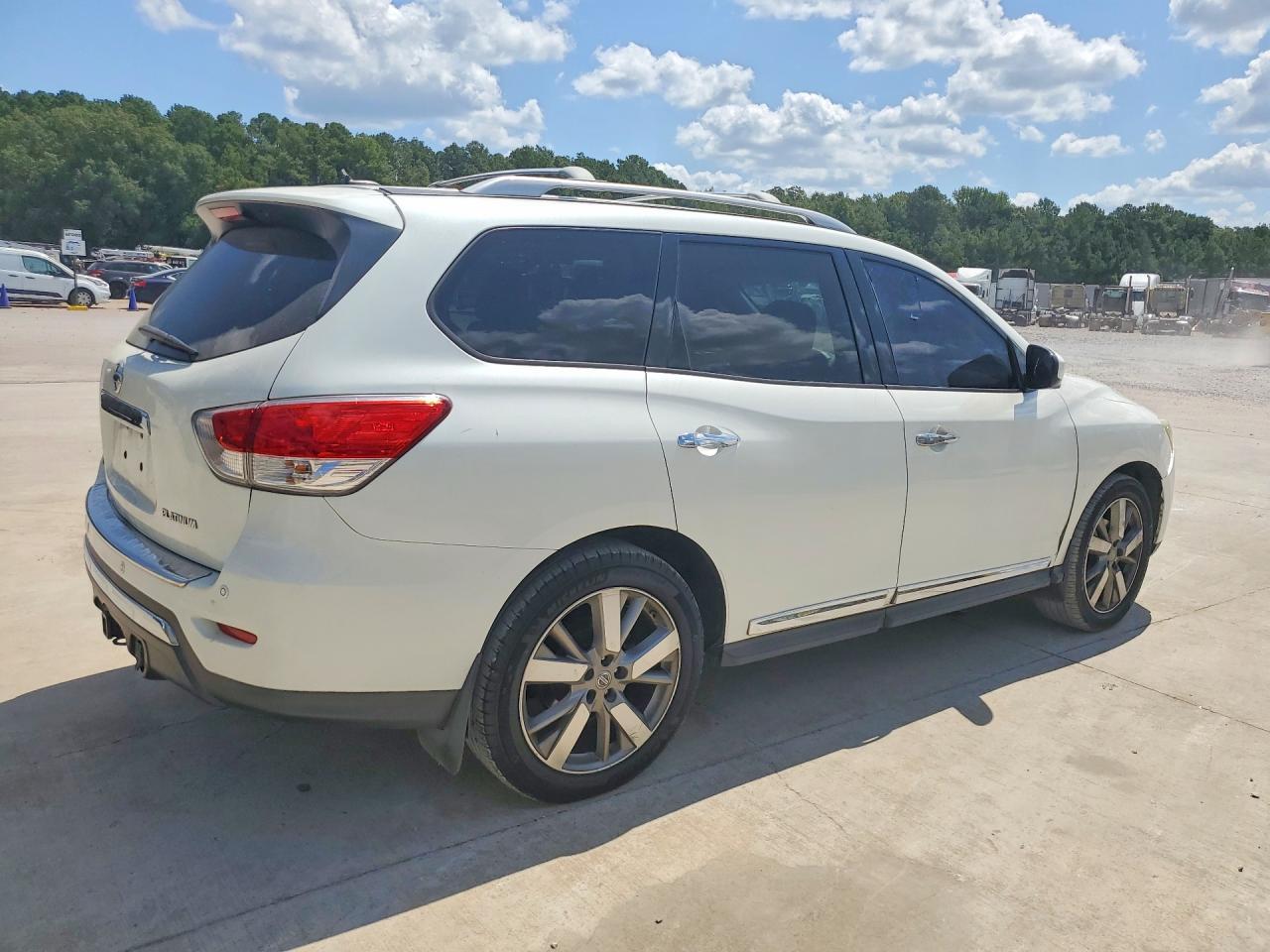 2016 Nissan Pathfinder Platinum - Фото 3