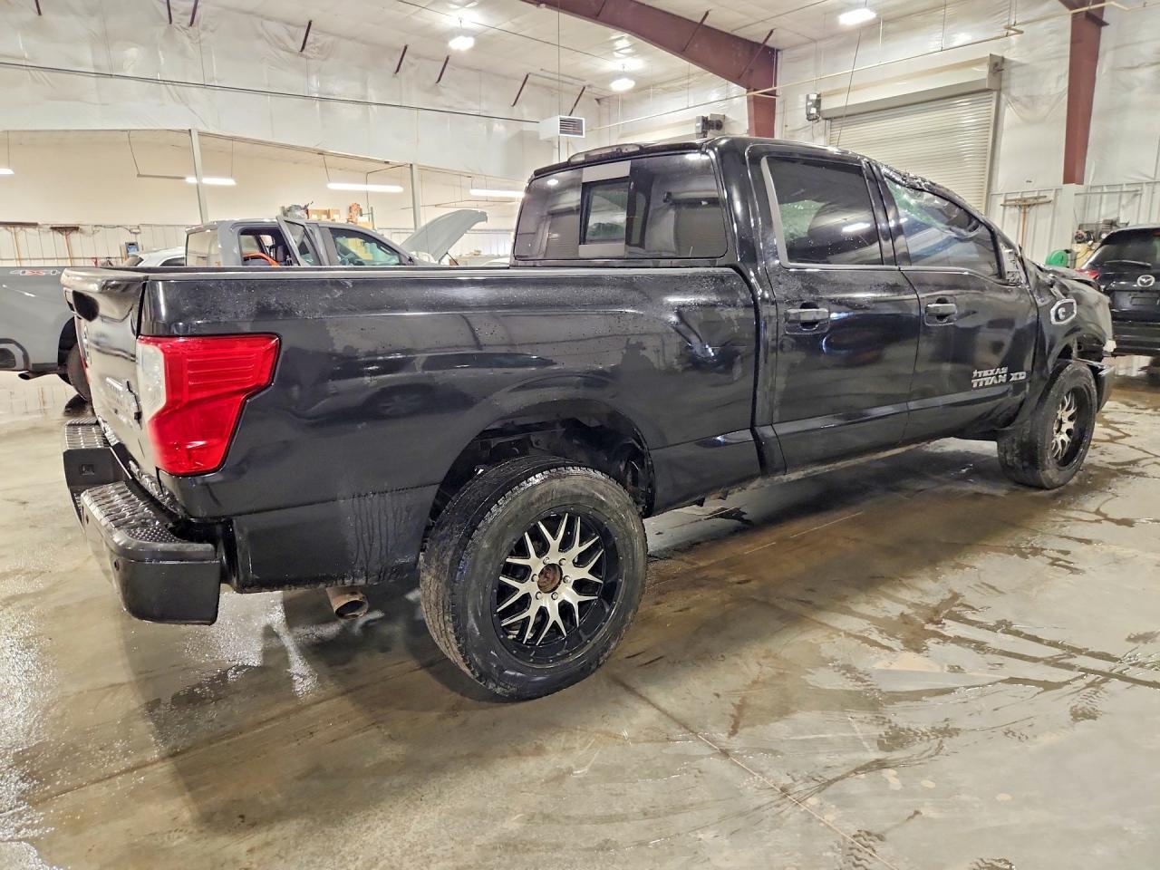 2017 Nissan Titan Xd Pro-4X - Image 3