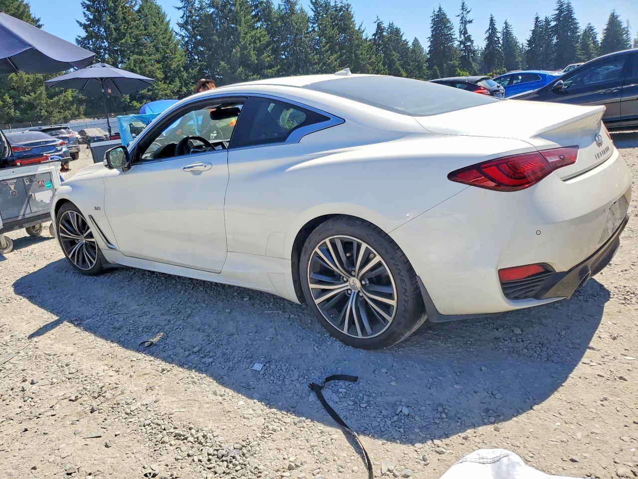 2017 Infiniti Q60 3.0T Premium - Фото 2