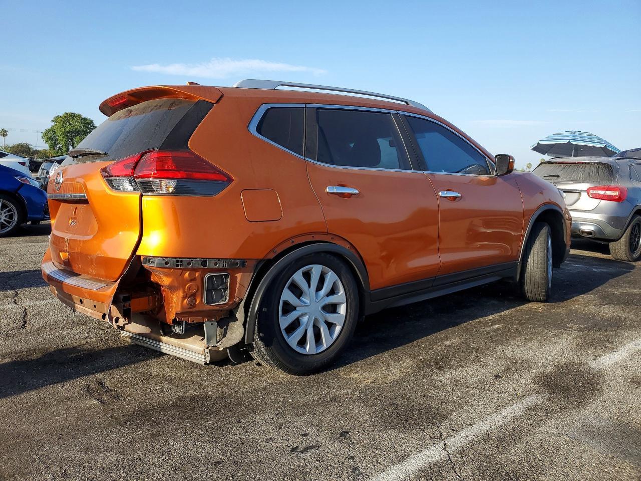 2017 Nissan Rogue S - Фото 3