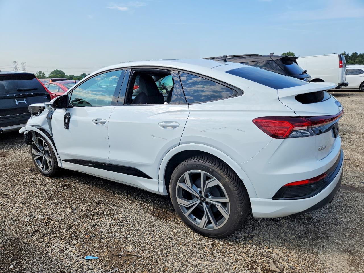 2024 Audi Q4 E-Tron Sportback Premium - Фото 2