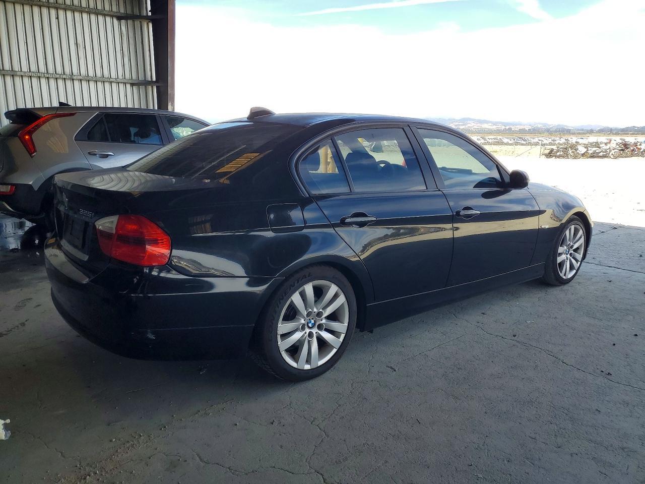 2006 BMW 325 I - Image 3