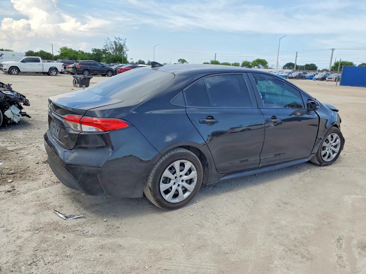 2023 Toyota Corolla Le - Фото 3