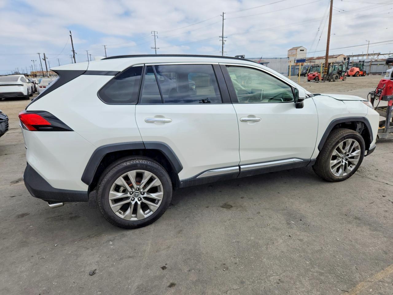 2019 Toyota Rav4 Limited - Фото 3