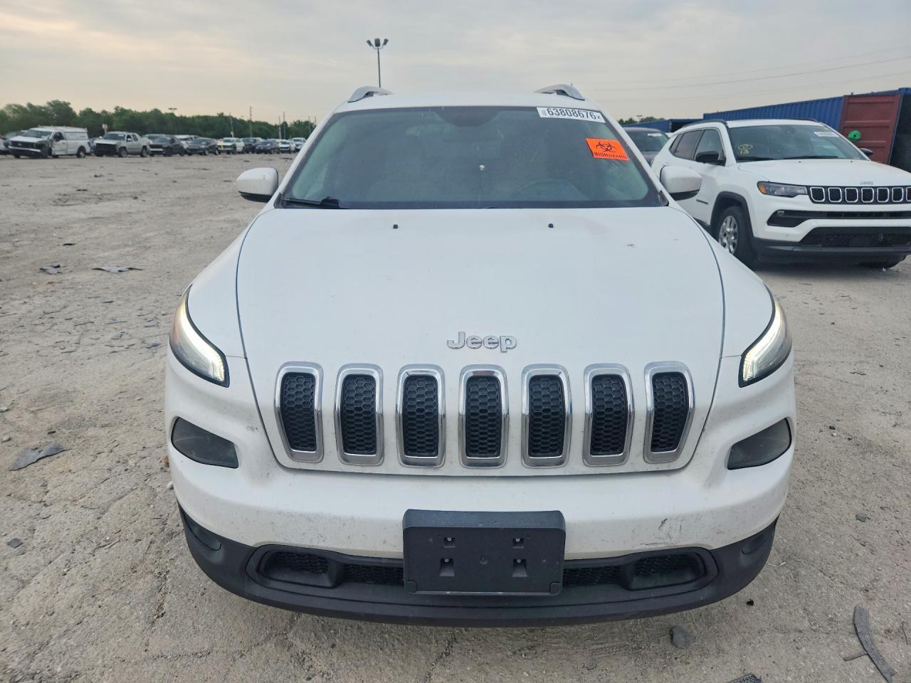 2016 Jeep Cherokee Latitude - Image 5