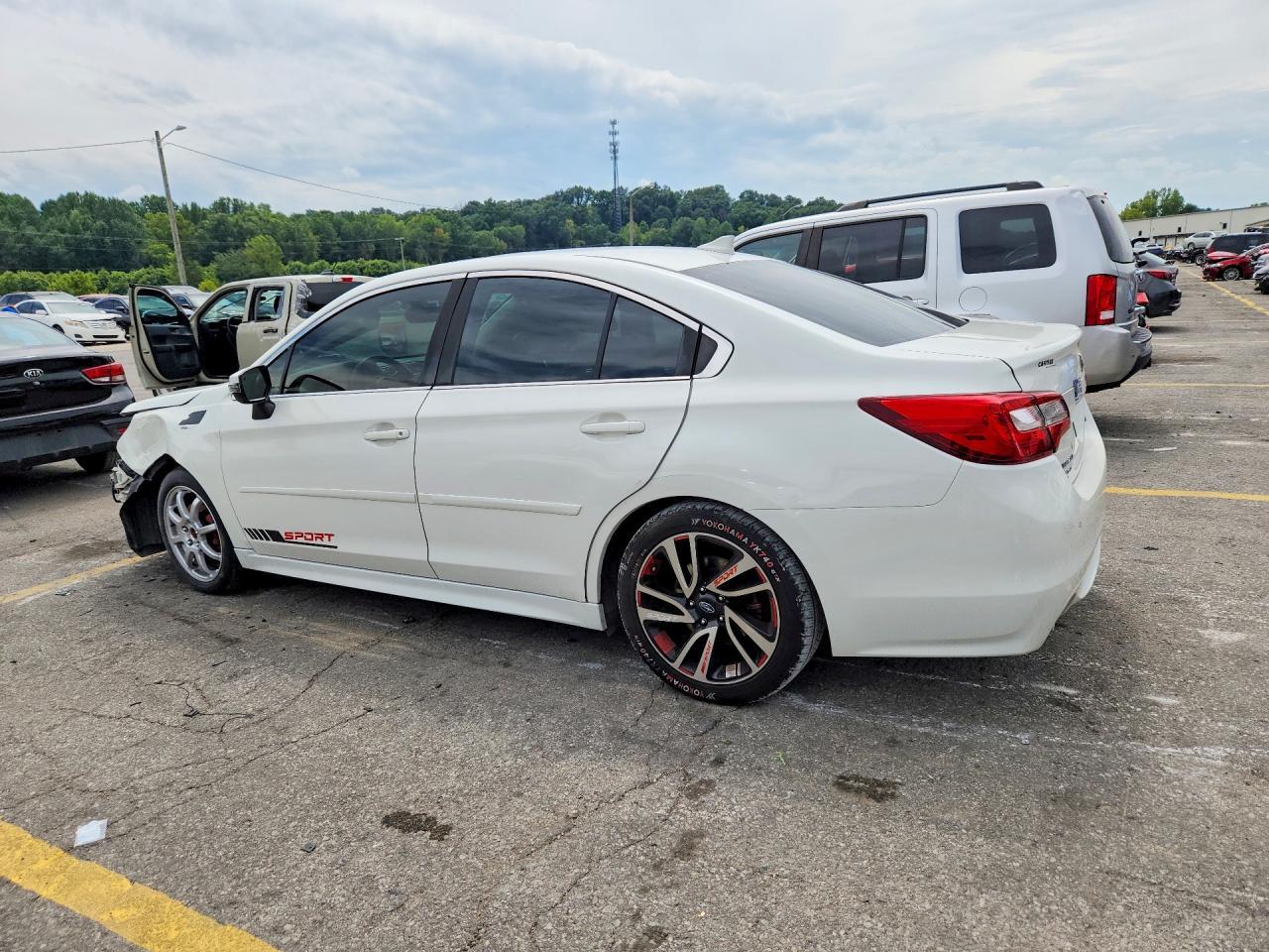 2017 Suba Legacy Spo - Фото 2