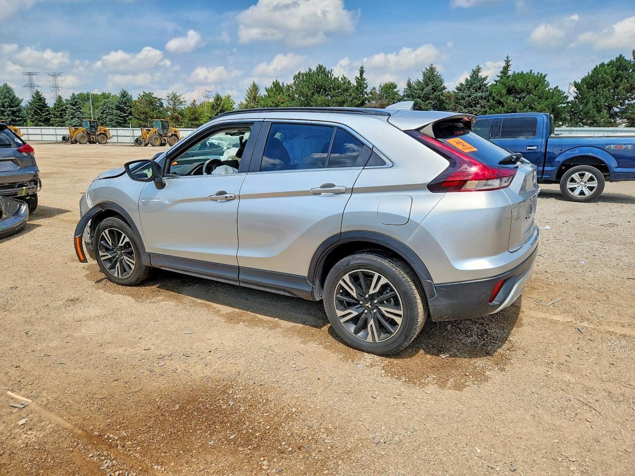 2023 Mitsubishi Eclipse Cross Se - Фото 2