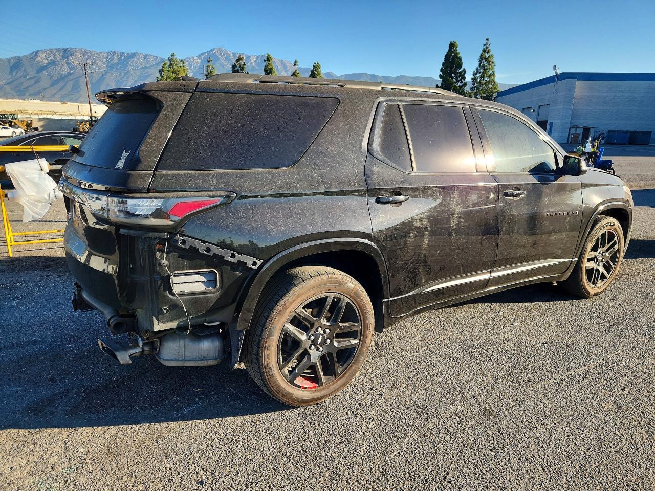 2018 Chevrolet Traverse Premier - Image 3