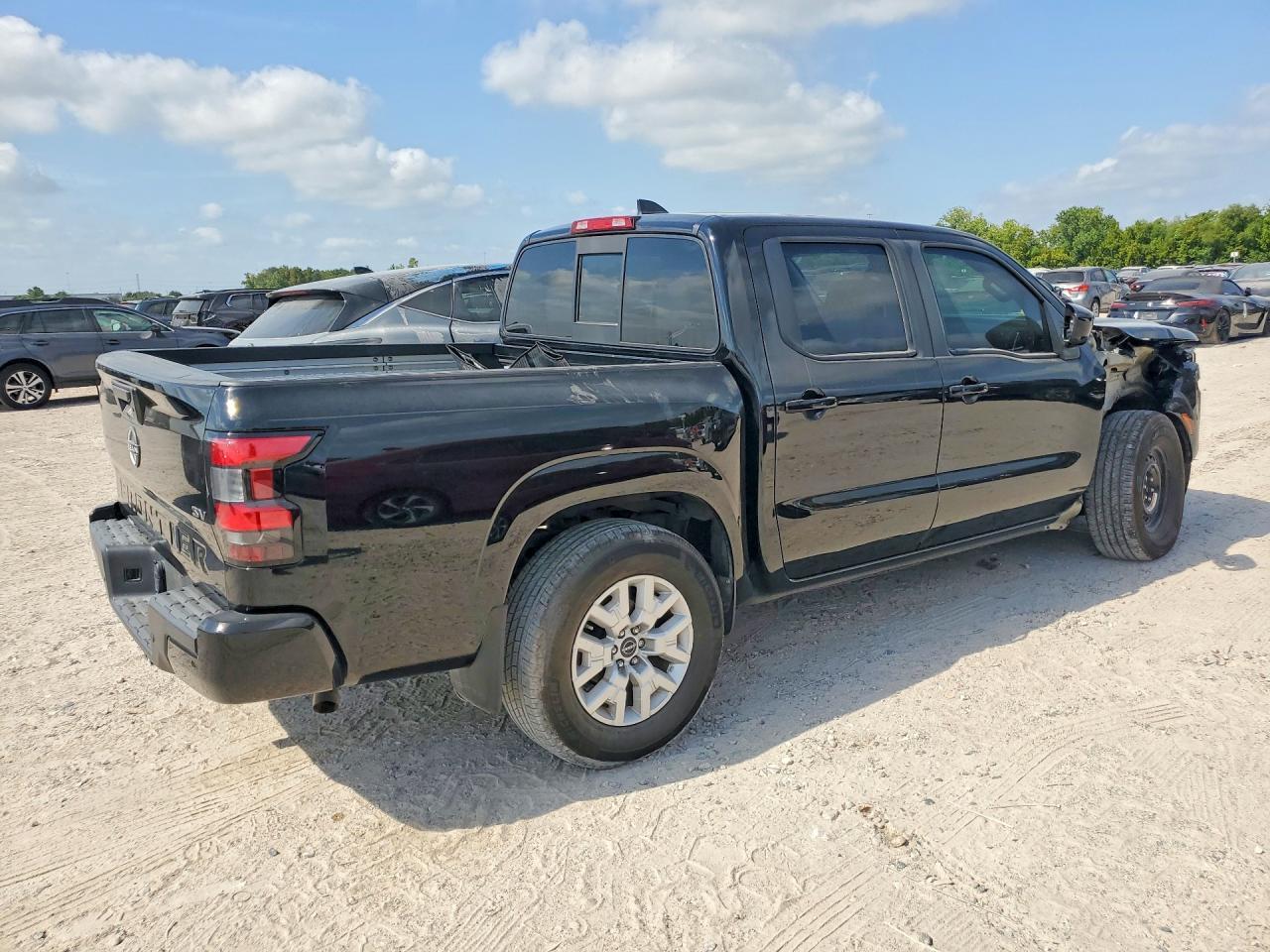 2022 Nissan Frontier Sv - Image 3