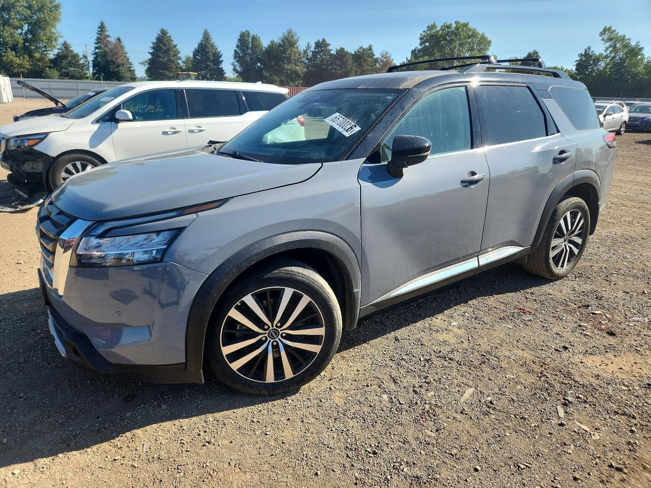 2024 Nissan Pathfinder Platinum